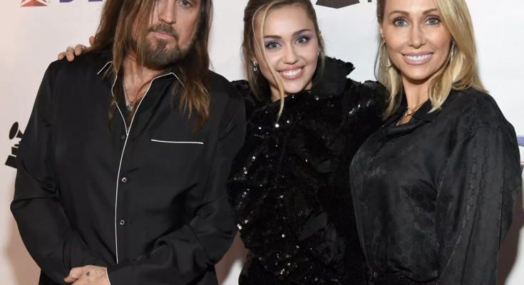 Tish Cyrus Admits She Wanted to Make Marriage to Billy Ray Cyrus Work for a 'Little Too Long': 'It Was Tough on Everyone'