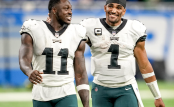 No more drama? Eagles shut down notion of Jalen Hurts-A.J. Brown beef with dominant game