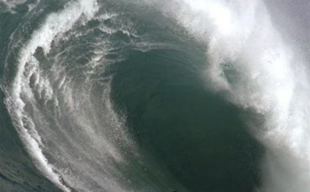 WATCH: Surfers ride monster waves at Hawaii competition that also provides big wipeouts