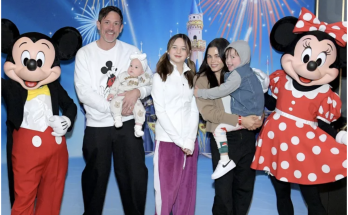 Jenna Dewan and Her 3 Kids Pose for Adorable Photos at Star-Studded Disney on Ice Holiday Event