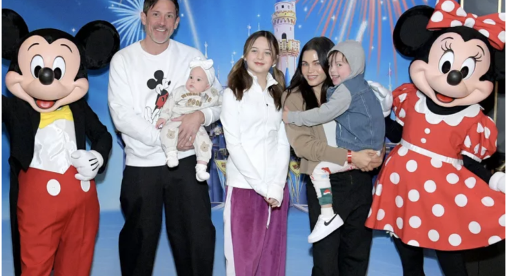 Jenna Dewan and Her 3 Kids Pose for Adorable Photos at Star-Studded Disney on Ice Holiday Event