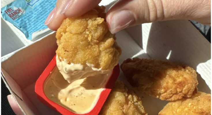 We Tried Taco Bell’s New Crispy Chicken Nuggets — Here's What We Thought