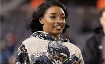 Simone Biles Wears Outfit Covered in Photos of Husband Jonathan Owens Before Bears' Thursday Game