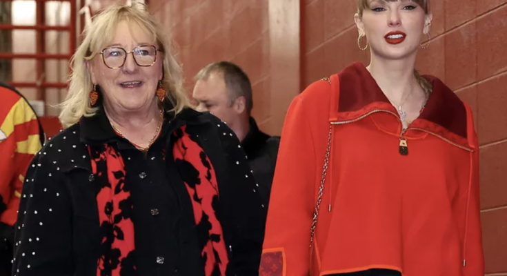 Taylor Swift and Donna Kelce Wore This Timeless Fall Staple in 2 Totally Different Ways at the Chiefs Game