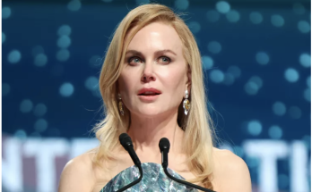 Nicole Kidman Tears Up Dedicating Palm Springs Award to Her Late Mother: ‘I Feel My Mom Right Now'