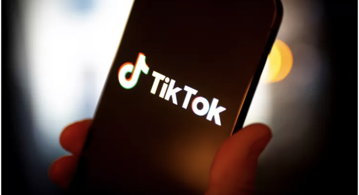 Wisconsin Teen Says Short-Lived TikTok Ban Was Motive for Allegedly Setting Fire to Local Congressman's Office: Police