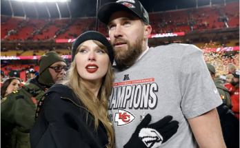 Taylor Swift Was the 'Definition of a Supportive, Happy Girlfriend' at Chiefs Championship, Fan Who Met Her Says