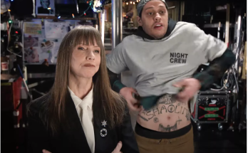 Pete Davidson Flashes His Tattoos as He Gets Naked for Laraine Newman During SNL's 50th Anniversary Special