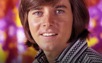 Teen Idol Bobby Sherman Delivered 5 Babies as an EMT and Sacrificed his Career to Raise His Sons – Details