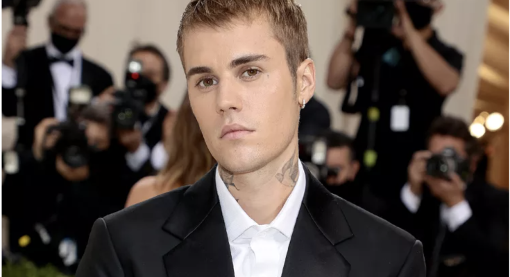 Justin Bieber Sparks Debate After Sharing Photo Smoking Out of Bong: 'Set a Better Example for Your Son'