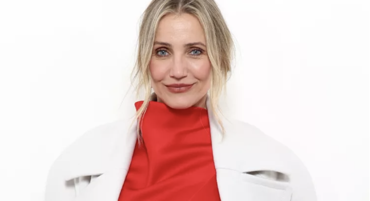 Cameron Diaz Wears Red Hot Dress (and Matching Shoes!) for First Trip to Fashion Week in 13 Years