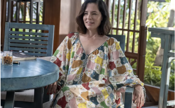 Parker Posey Had a 'Ziploc Baggie of Ice in Between My Legs All the Time' Filming The White Lotus in Brutally Hot Thailand