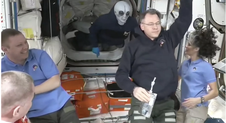 Astronaut Wears 'Alien' Mask to Greet SpaceX Crew at the International Space Station